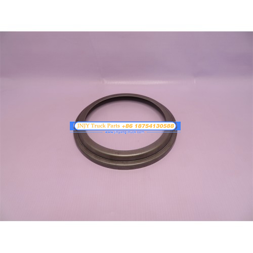 轮边挡油盘 斯太尔桥 支架上