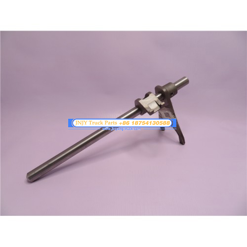 Вилка КПП в сборе с валом 5/6 передачи HW19712