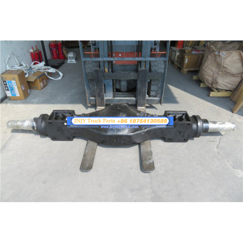 桥壳后桥 AC26桥 新款 半轴套筒外径135mm **